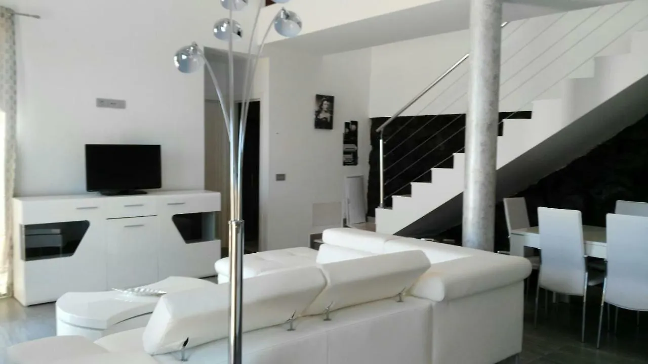 קנדלריה Luxury Villa Atlantico Views