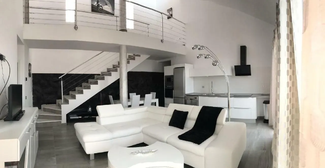 קנדלריה Luxury Villa Atlantico Views